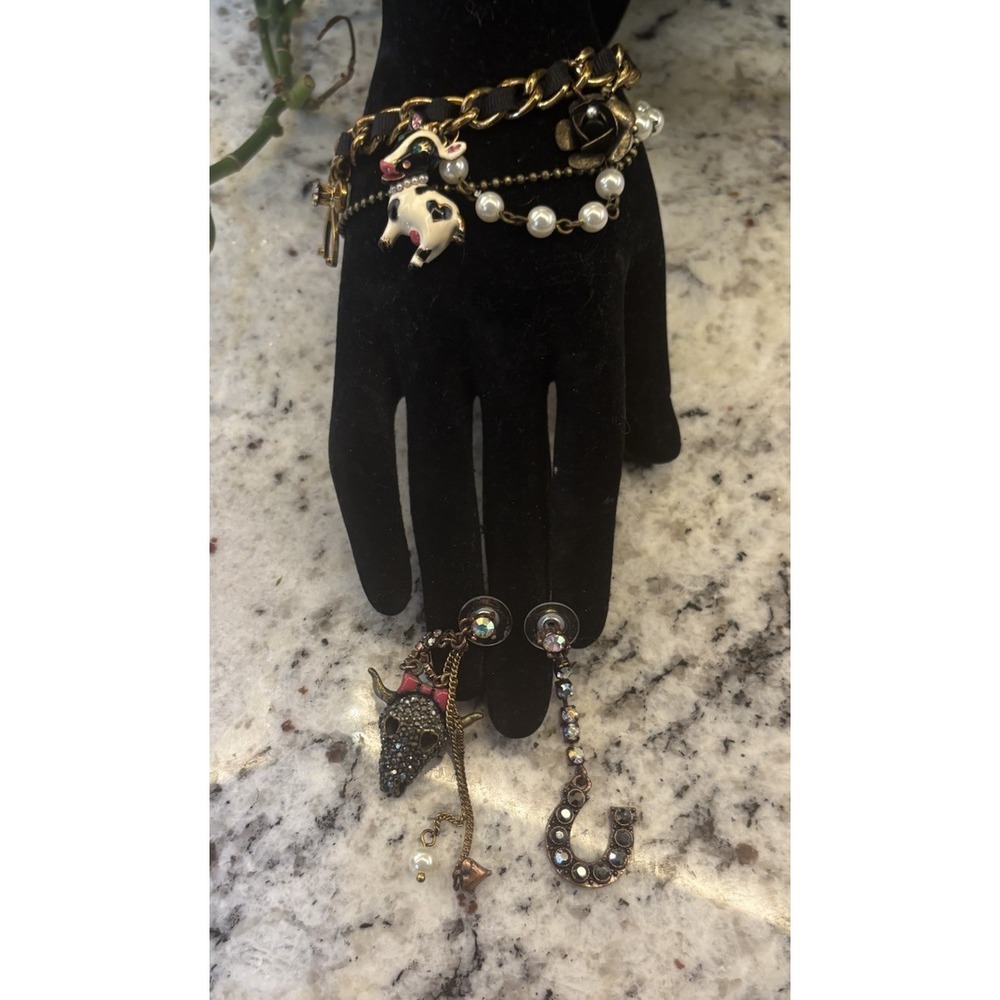 Betsey Johnson Vintage Lady Luck Cow Head Skull Horseshoe Earrings & bracelet - Picture 2 of 16